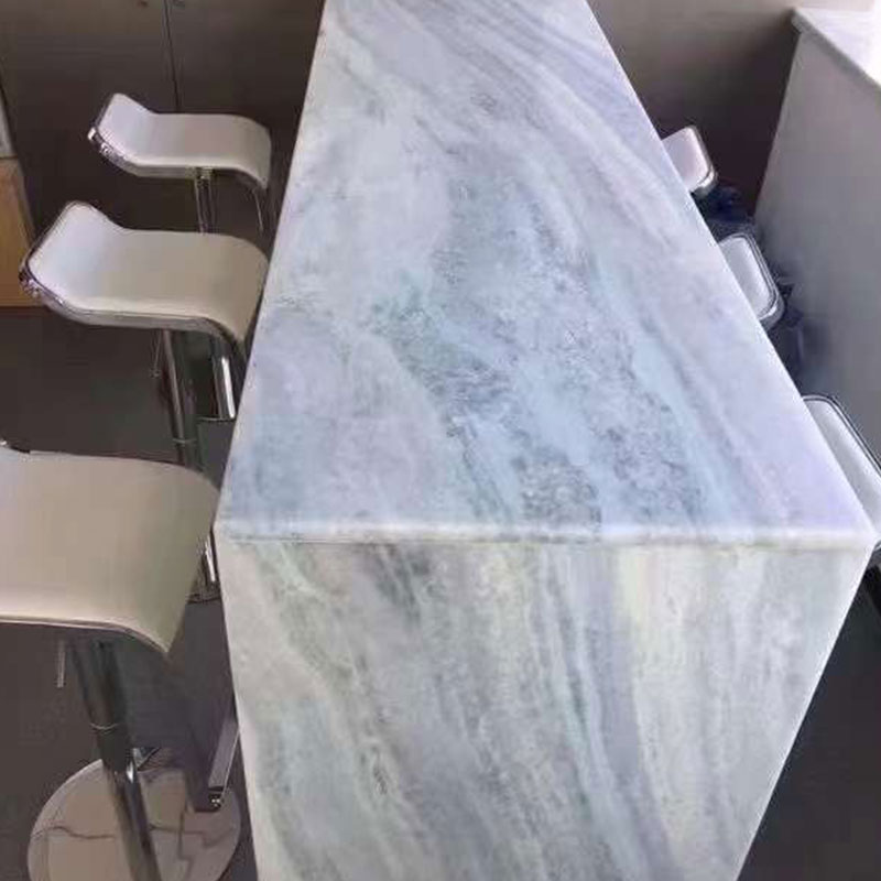 Mesa de losa de estilo nórdico con canicas de cristal Aura azul brasileño