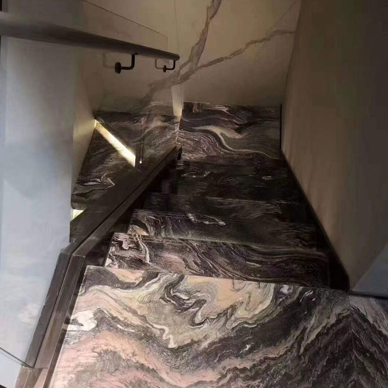 Escaleras de pared de fondo de encimera de losa de mármol de paisaje púrpura