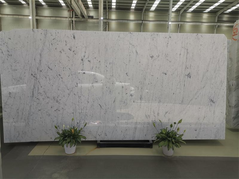 Precio de fábrica de piedra de losas de mármol blanco italiano de Carrara 12x24