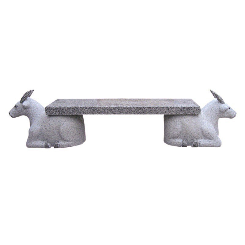 Banco de piedra natural con lindo animal tallado