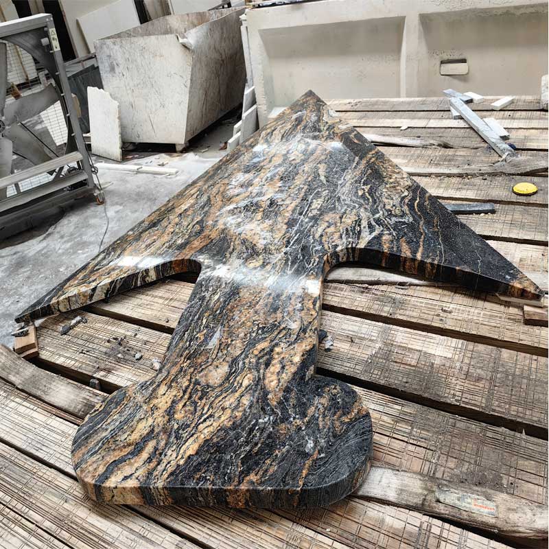 Flecha de mármol de granito negro cósmico
