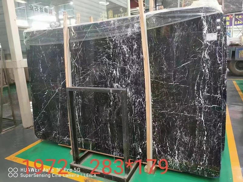 Losas de mármol italiano negro grigio carnico