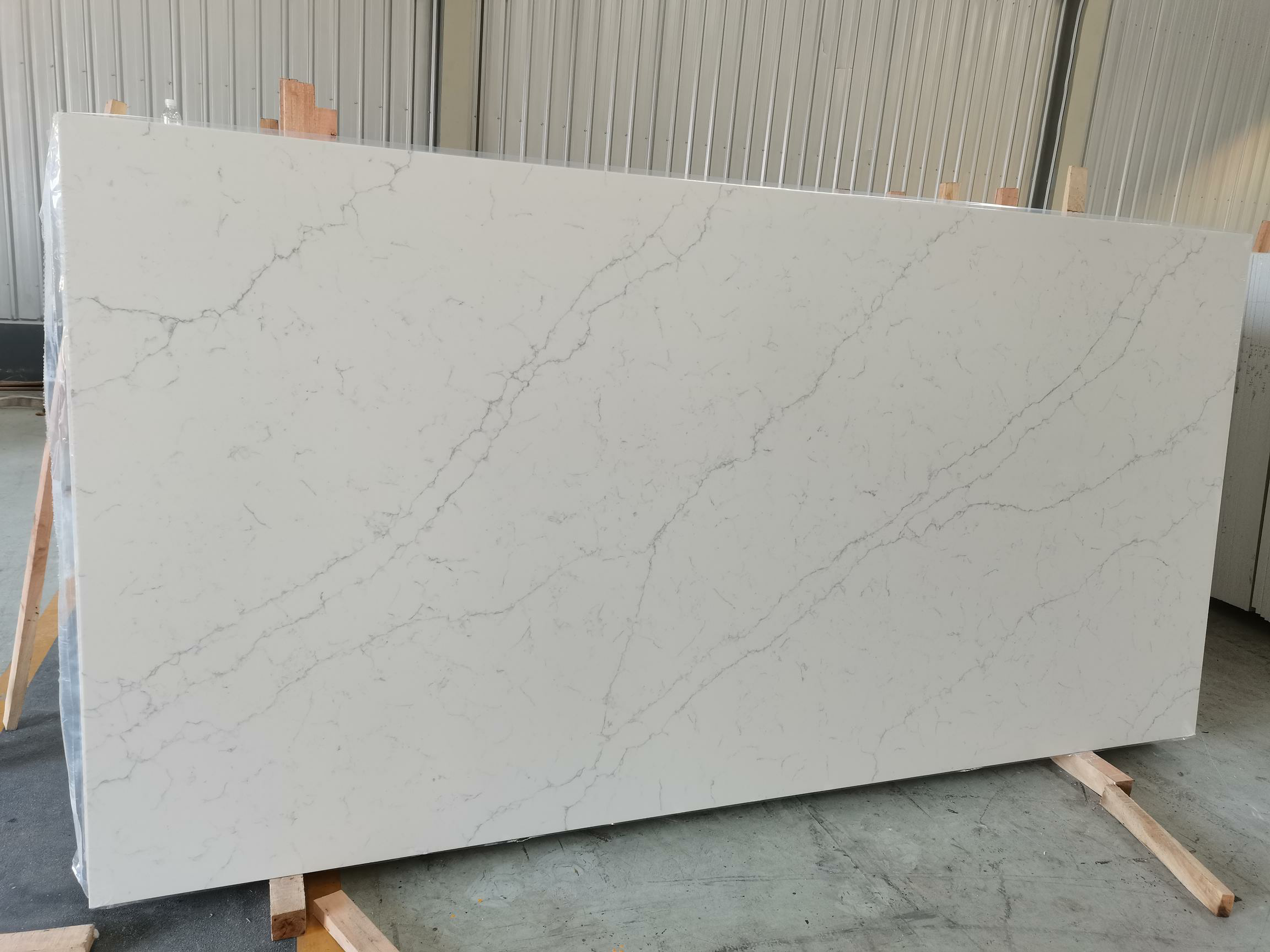 5015 Venatino Statuario Quartz Slabs