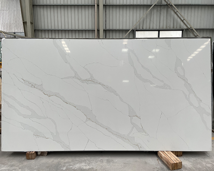 5052 Leon Calacatta White 0% Crystalline Silica Quartz Supplier