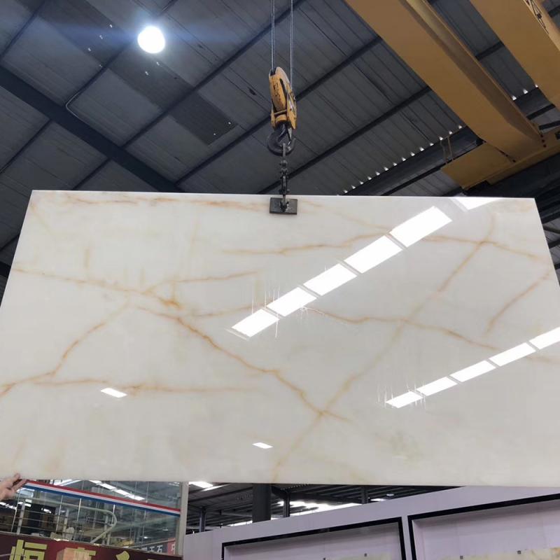white onyx with red vein