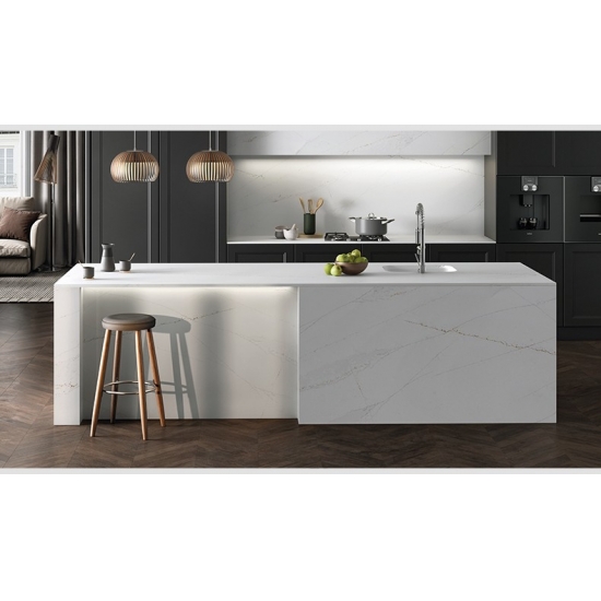 5001 Calacatta Ethereal Quartz