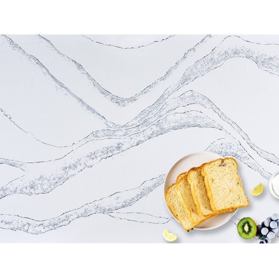 5004 Brittanicca Quartz